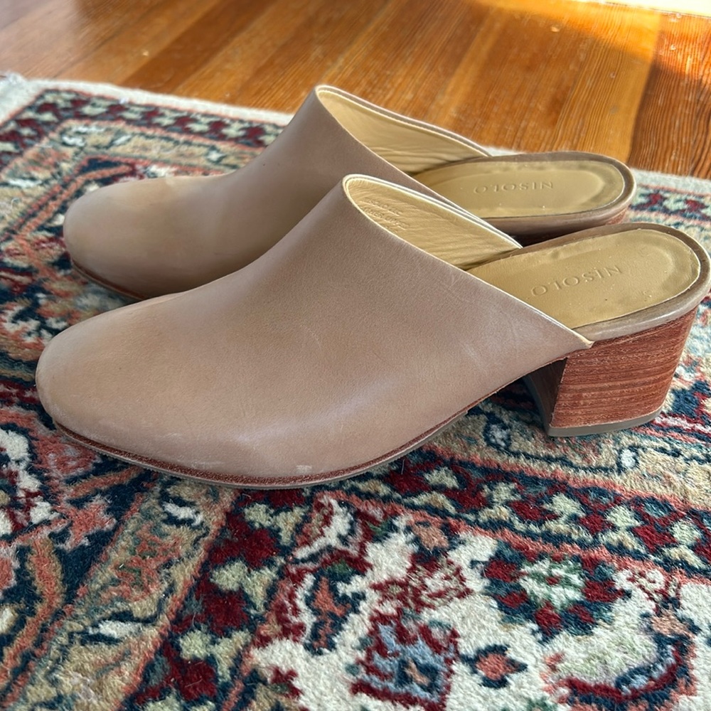Nisolo mules!